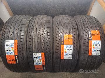 gomme 235/60/18 davanti nuove
