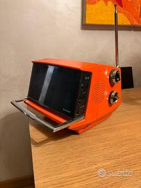 Tv portatile sharp modello 5P-12G anni’70