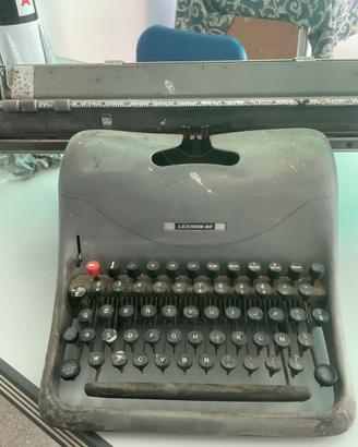 Macchina da scrivere olivetti Lexicon 80