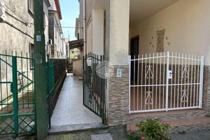 5 LOCALI A SANTA MARINA