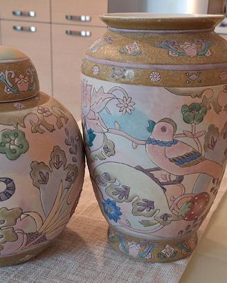 Vasi decorati a mano