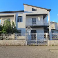 2 LOCALI A GIULIANOVA