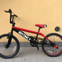 Bici MBX per triks, acrobazie, evoluzioni