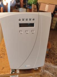UPS professionale Pinnacle Plus 3000 