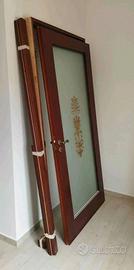 Porta interna con vetro satinato decorato a mano