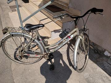 City bike di marca Magnum
