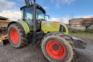 Trattore Claas Arion 630