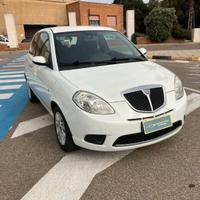 Lancia Ypsilon 1.2 8v Argento
