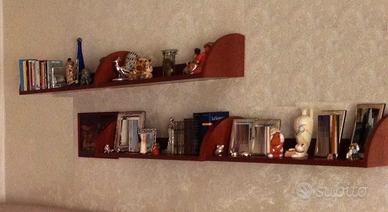 Quattro mensole in ciliegio