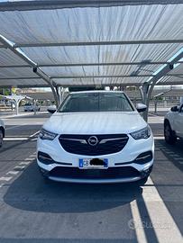 Opel Grandland X come nuova diesel e automatica
