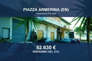 Immobile in asta di 208 m² con box auto a Piazza A