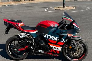 Honda CBR 600 RR anno 2024 12.000km
