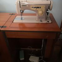 macchina da cucire elettrica, con mobile, usata