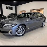BMW Serie 5(G30/31/F90) - 520d 48V xDrive Touring