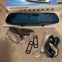 Specchietto retrovisore dash cam