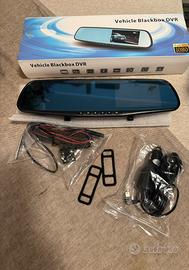 Specchietto retrovisore dash cam