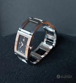Orologio Calvin Klein da donna
Serie K4121 Vintage