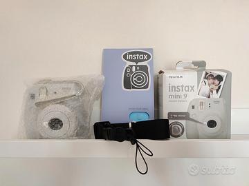 Instax mini+10 pellicole a colori+tracolla+album