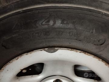 gomme e cerchi per fuoristrada Cherokee 