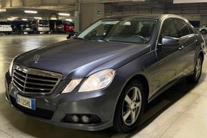 Mercedes-benz E 220 CDI BlueEFFICIENCY Avantgarde
