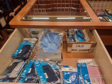 stock cuffie piscina Arena lycra e silicone