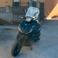 Beverly S 400 Hpe 2025 - 1200 km come nuovo