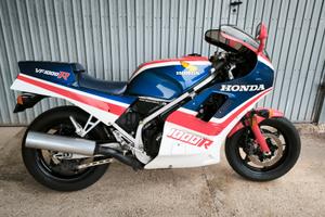 HONDA  VF  1000 R  