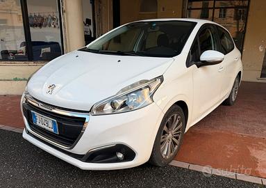 Peugeot 208 BlueHDi 75 5 porte Allure