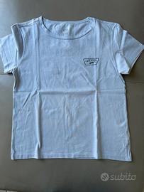 T-shirt vans