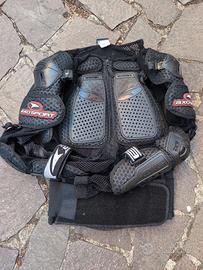 Armatura AXO con protezioni da enduro 