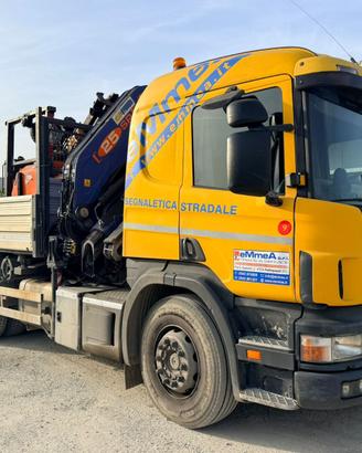 Camion Gru SCANIA R124 LB cassone ribaltabile