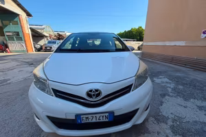 Toyota Yaris 1.0 5 porte Active
