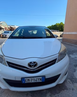 Toyota Yaris 1.0 5 porte Active