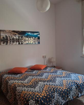 Posto letto ad uso singolo in stanza matrimoniale