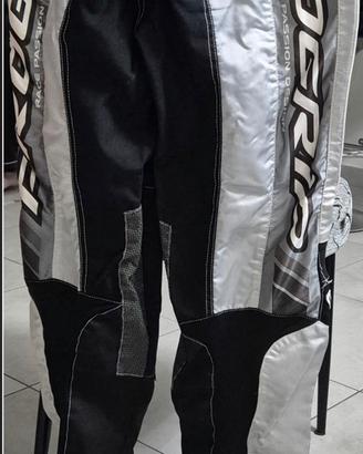 Pantaloni pro grip