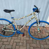Bici in alluminio ruote da 28 taglia Media