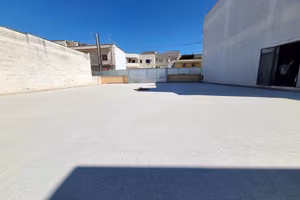 Piazzale recintato di mq 400