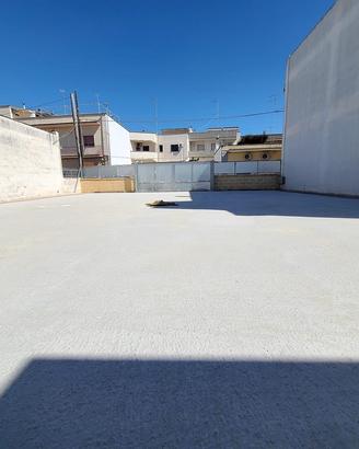 Piazzale recintato di mq 400