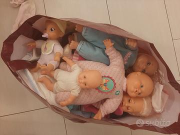 borsa di bambole ed accessori 