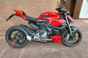 Ducati Streetfighter V2