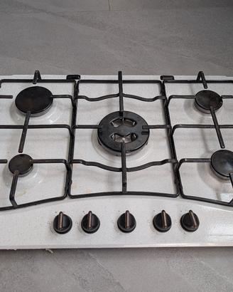 piano cottura a gas 5 fuochi Hotpoint Ariston 