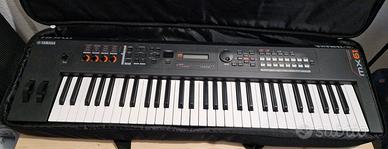 Sintetizzatore Yamaha mx61