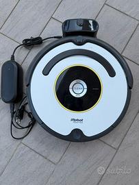 iRobot Roomba 620 + base di ricarica/alimentatore