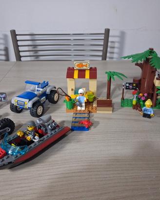 Lego lotto misto con 3 minifigures 