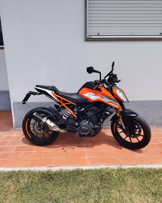 KTM Duke 125 (2019) – 30.000 km - Gomme Nuove 