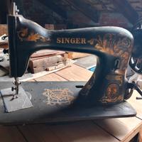 Macchina da cucire Singer (con bauletto in legno)