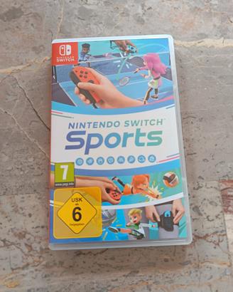 Nintendo Switch Sports con kit e fasce calcio.