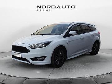 Ford Focus 3nd serie 1.5 TDCi 120 CV Start&St...