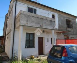 CASA SEMINDIPENDENTE A GONZAGA