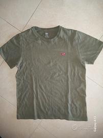 Maglietta Levis verde militare 